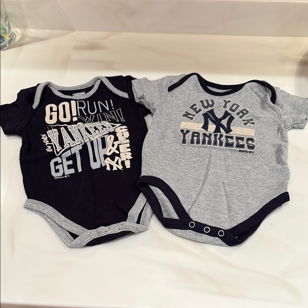 Baby One Piece Set - NY Yankees 2 Piece Onesie Set-Navy and Gray